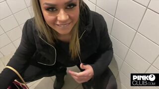Martina Smerladi gets pounded in the dressing room by Freddy