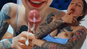 Sweet Skank Invited Guy to Visit and Blowing Large Penis until Facial