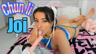 Chun Li from street fighter cosplay JOI jerk off instructions and twerking her gigantic and juicy butt