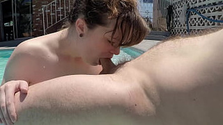 Gigi Breeze outdoor pool oral sex