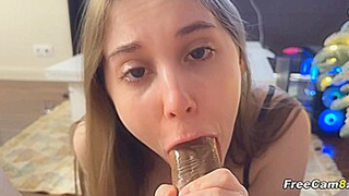 Big Ass Girlfriend Gets a Hot Pussy Licking