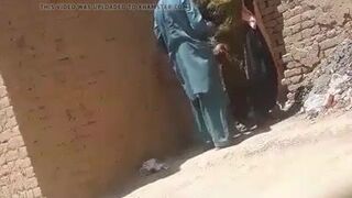 Pakistani outdoor fuck